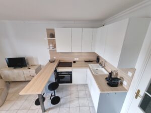 Cuisine bois et blanche