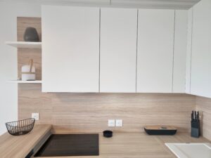 Cuisine bois et blanche
